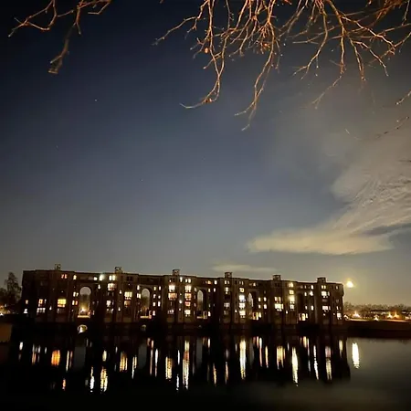 Homestay Aux Arcades Du Lac *