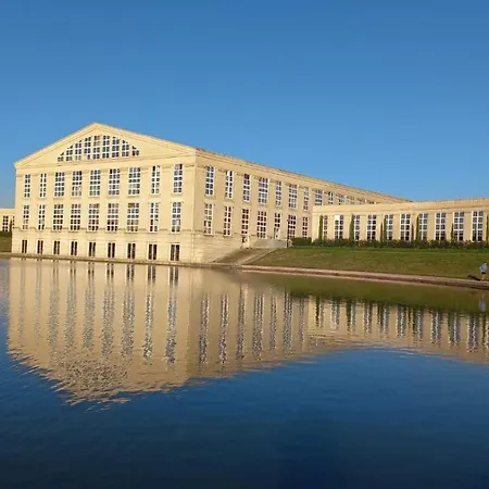 Aux Arcades Du Lac Montigny-le-Bretonneux