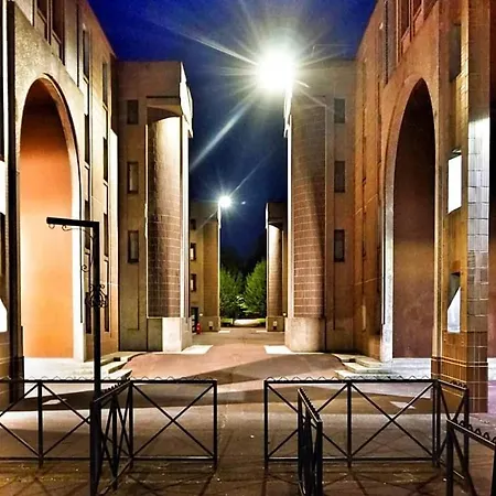 Aux Arcades Du Lac *